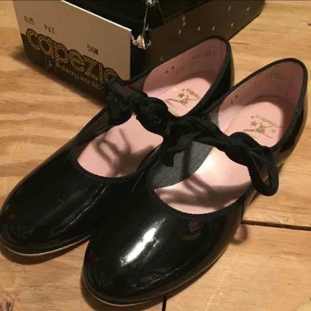 Capezio Jr. Tyette Black Patent Tap Shoes | Size 6N